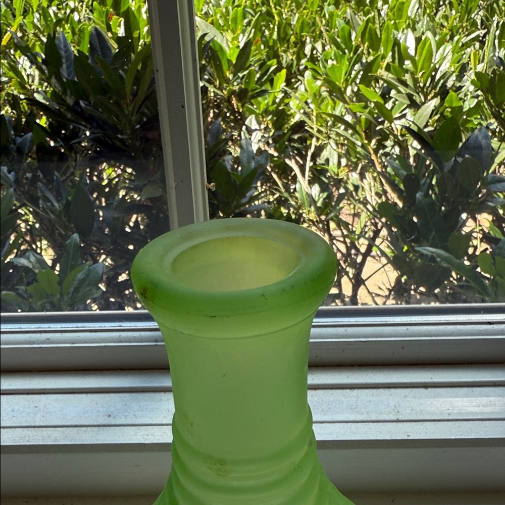Vintage Uranium Glass Carafe Vase Frigidaire Green Satin Ribbed 1930s Bottle 9" - Picture 4 of 9